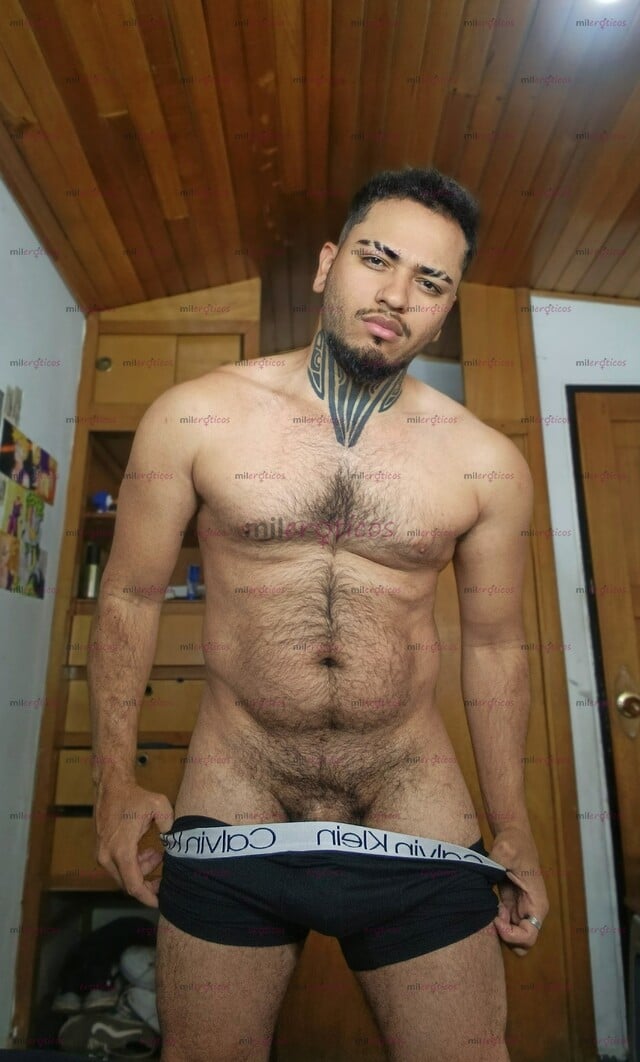 FOTOS DE MORENO ACTIVO CON VERGA DE 20CM AMANTE DEL SEXO DURO, Y DE UNOS BUENOS BESOS.