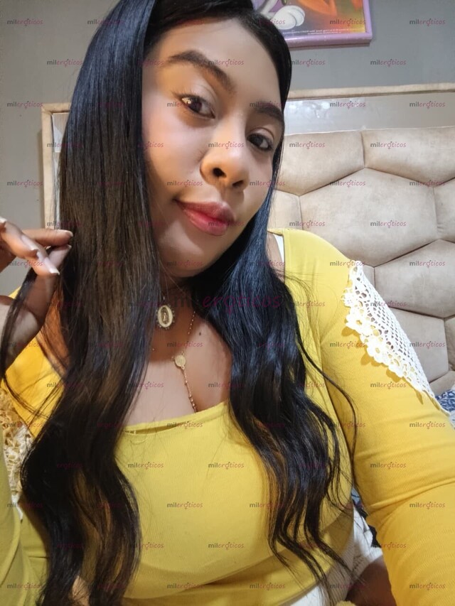 FOTOS DE VIDEOLLAMADA DELICIOSA TETONA MORBOSA LISTA PARA CUMPLIR TUS FANTASIAS...
