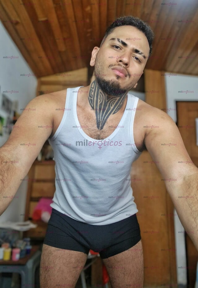 FOTOS DE MORENO ACTIVO CON VERGA DE 20CM AMANTE DEL SEXO DURO, Y DE UNOS BUENOS BESOS.