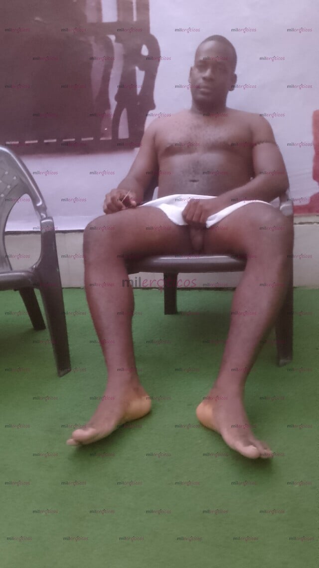 FOTOS DE AFRO MASAJISTA CON GANAS DE LLENARTE DE PLACER Y C