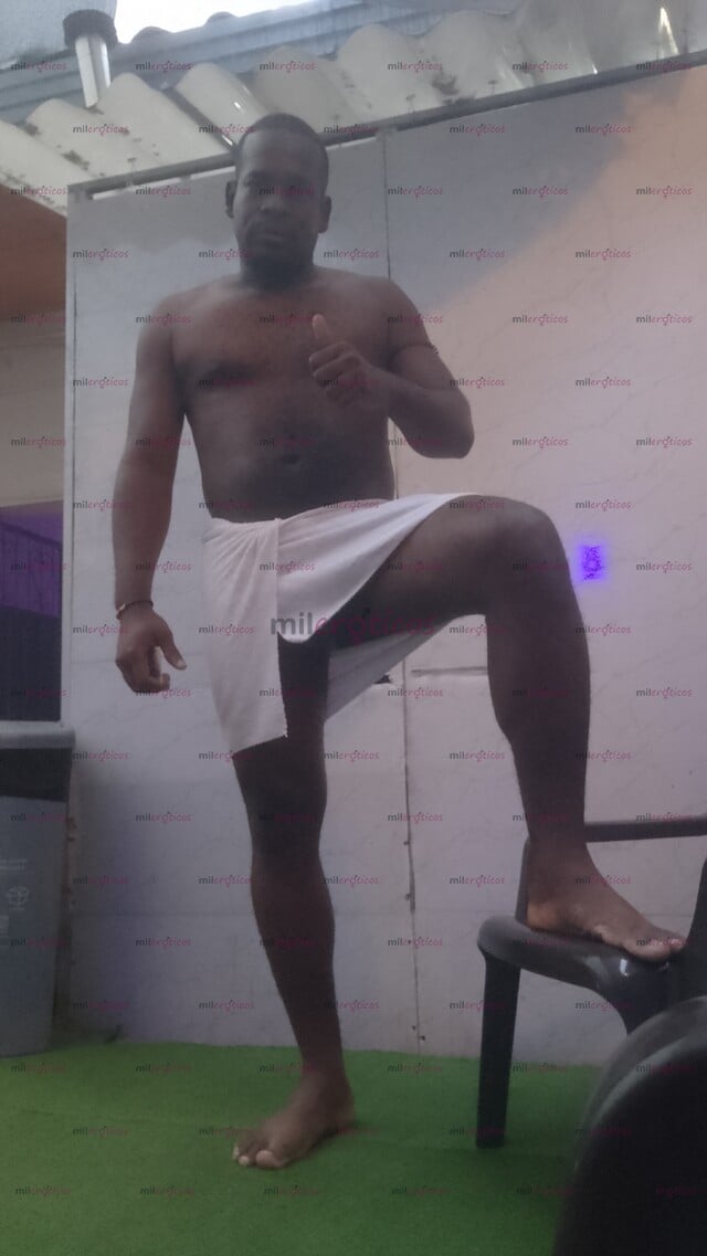FOTOS DE AFRO MASAJISTA CON GANAS DE LLENARTE DE PLACER Y C