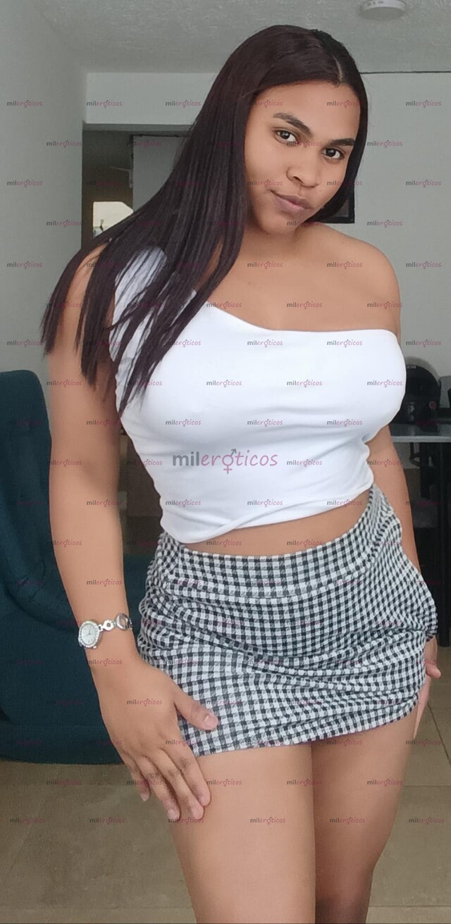 FOTOS DE ARDIENTE MORENA CON COÑO APRETADO Y HÚMEDO LISTA PARA TI