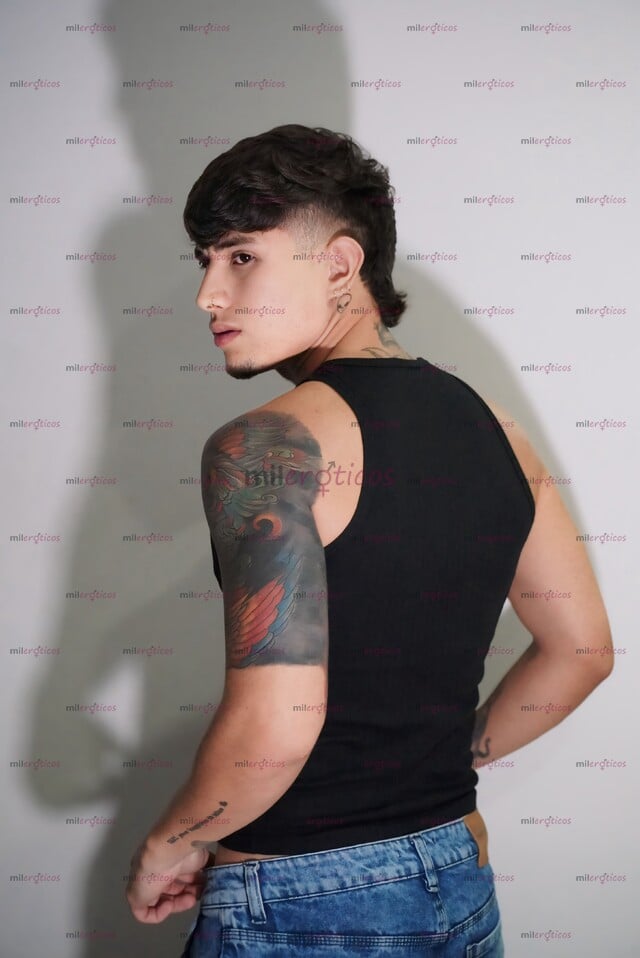 FOTOS DE COSTEÑO MASCULINO DOTADO 20 CM GRUESA CALIENTE