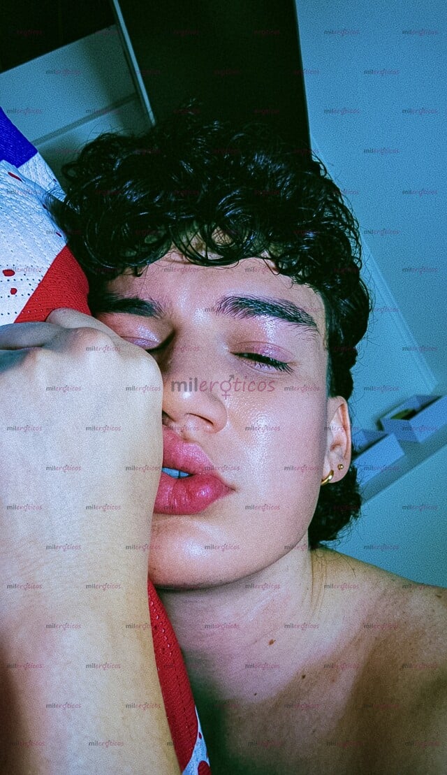 FOTOS DE POLLO SERIO DISCRETO. SITIO PRIVADO. VERSÁTIL FETICHISTA. CONTENIDO EXPLÍCITO.