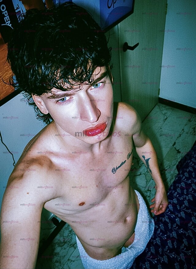 FOTOS DE POLLO SERIO DISCRETO. SITIO PRIVADO. VERSÁTIL FETICHISTA. CONTENIDO EXPLÍCITO.