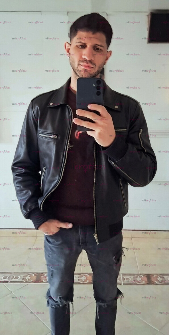FOTOS DE CHICO NORMAL, PILAS ( NO SOY GUAPO) AMABLE Y CERDO CUANDO AMERITA