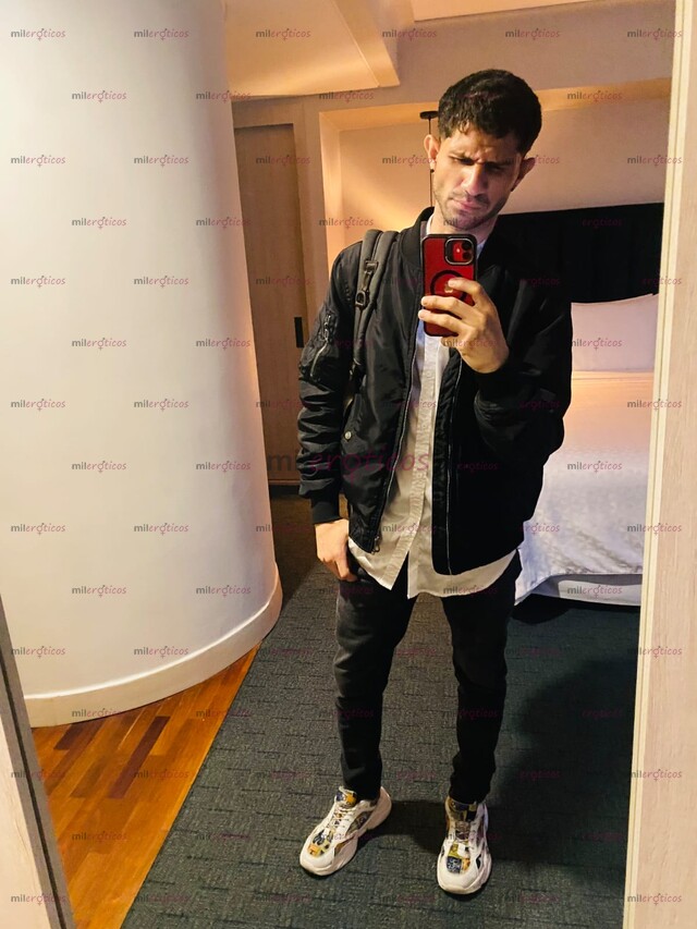FOTOS DE CHICO NORMAL, PILAS ( NO SOY GUAPO) AMABLE Y CERDO CUANDO AMERITA