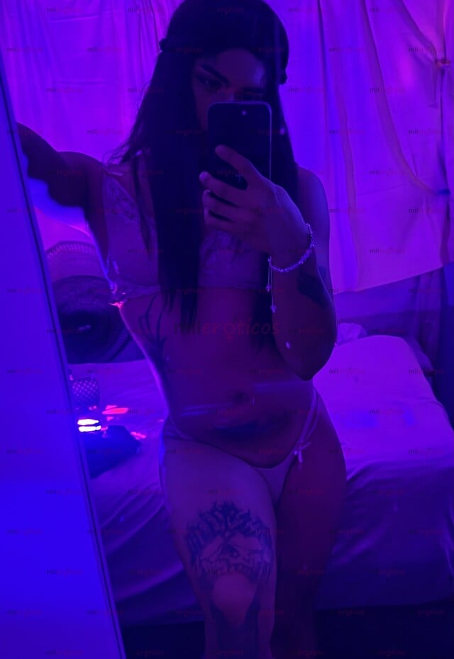FOTOS DE NENA JOVEN SÚPER SEXY, RICA Y TATUADA MUY COMPLACIENTE