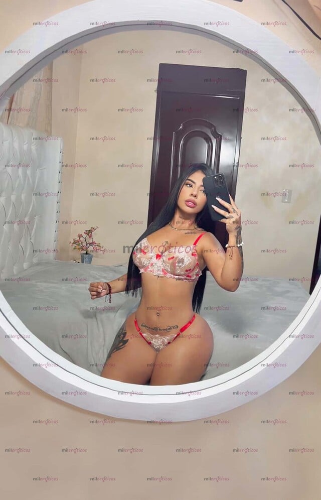FOTOS DE HERMOSA MORENOTA LISTA PARA COMPLACER TODOS TUS DESEOS