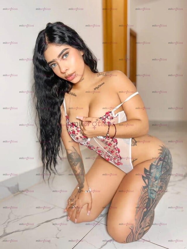 FOTOS DE HERMOSA MORENOTA LISTA PARA COMPLACER TODOS TUS DESEOS