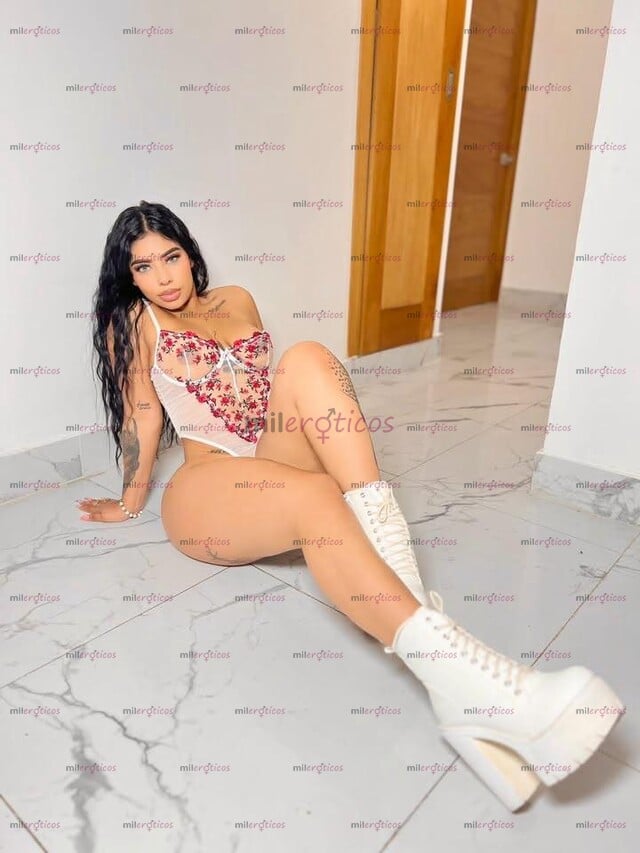 FOTOS DE HERMOSA MORENOTA LISTA PARA COMPLACER TODOS TUS DESEOS