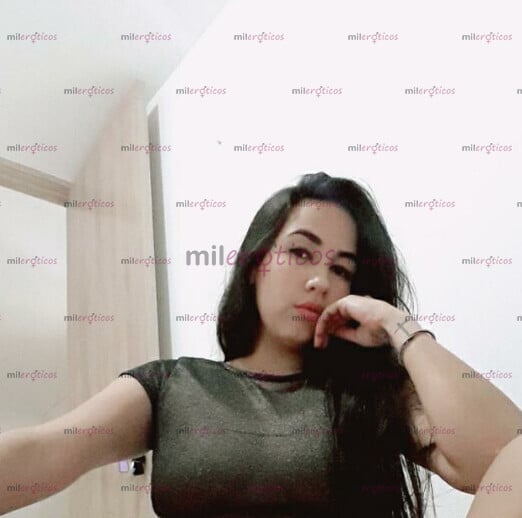 FOTOS DE CAROLINA CHICA BIEN SEXY Y ARDIENTE SUPER COMPLACIENTE