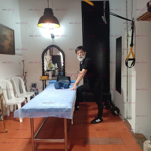 FOTOS DE MASAJISTA PROFESIONAL DE 62 AÑOS VARONIL INDEPENDIENTE BARBA BLANCA ROL PASIVO