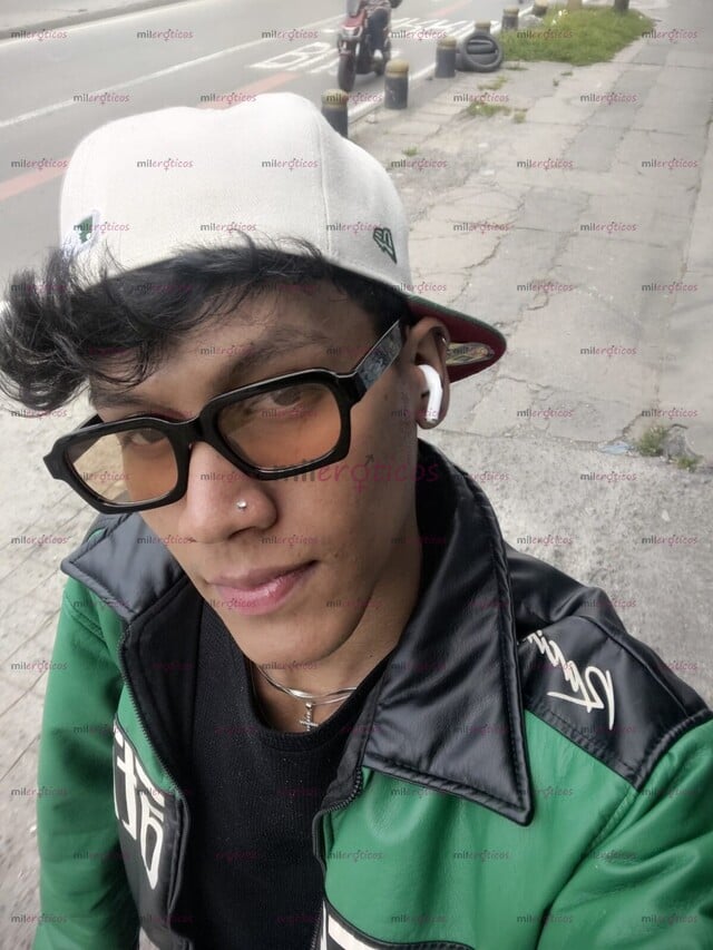 FOTOS DE CHICO ACTIVO DISPONIBLE, VERGON DISPUESTO A COMPLACER TODOS TUS DESEOS.