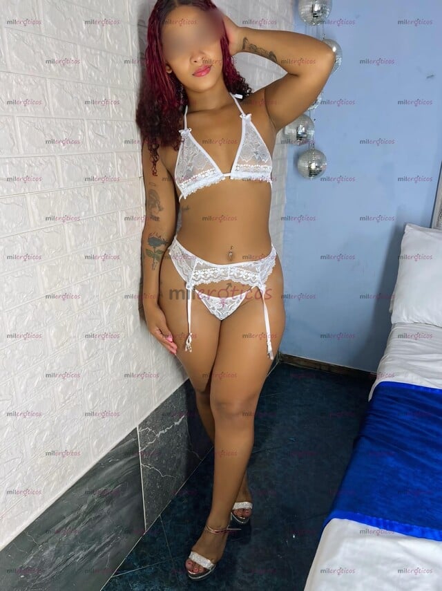 FOTOS DE PAOLA HERMOSA MORENA DE 18 AÑITOS CADERAS Y CURVAS DE INFARTO.