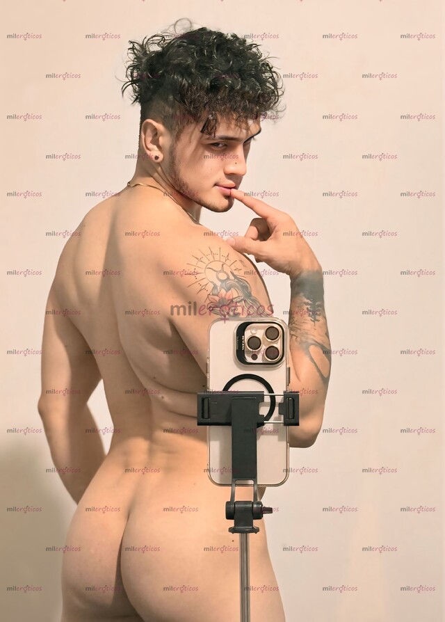 FOTOS DE VERSÁTIL MASCULINO CON SITIO PRIVADO CULITO APRETADO Y VERGA DE 19CM