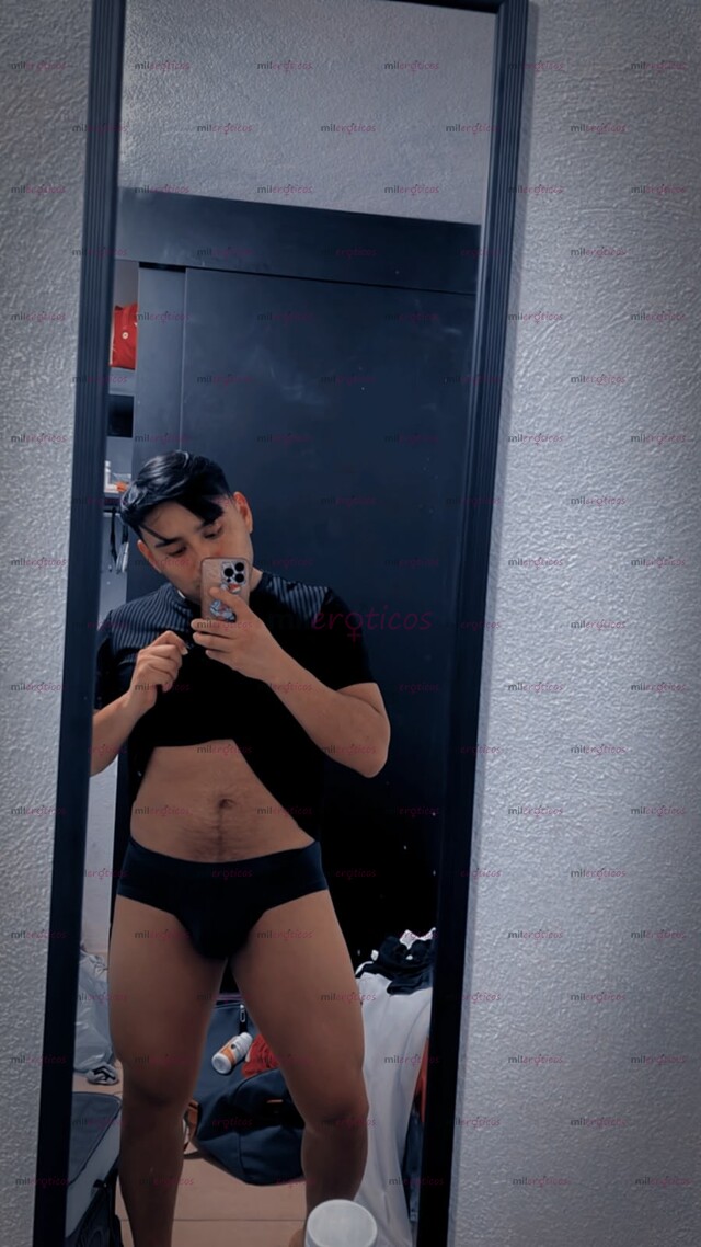 FOTOS DE CHAVO GUAPO CON RICA VERGA Y NALGÓN PARA TI