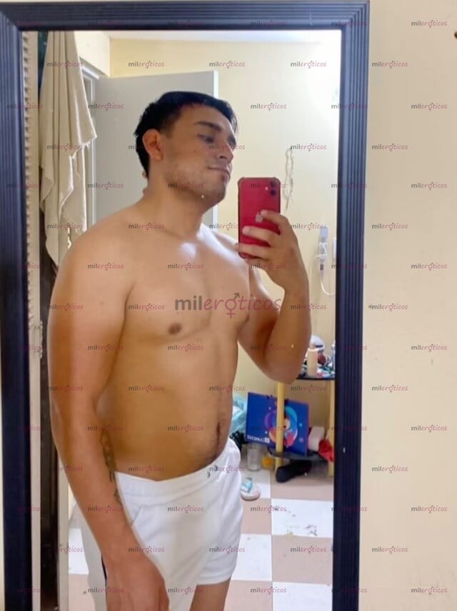 FOTOS DE CHAVO GUAPO CON RICA VERGA Y NALGÓN PARA TI