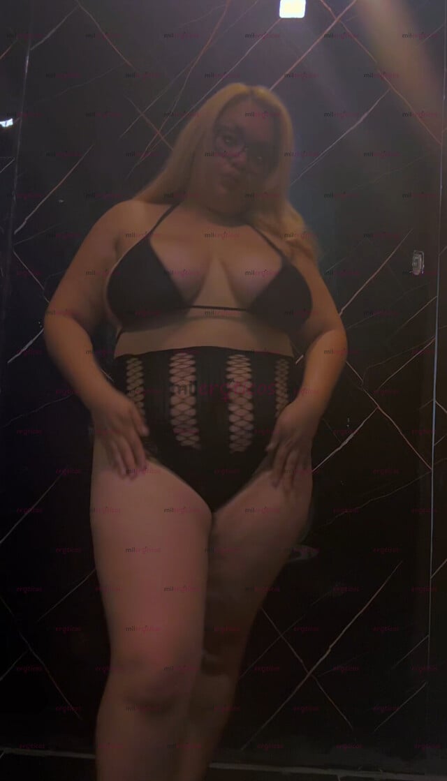 FOTOS DE SOY MELODY CHICA COMPLACIENTE CHICHONA NALGONA RUBIA