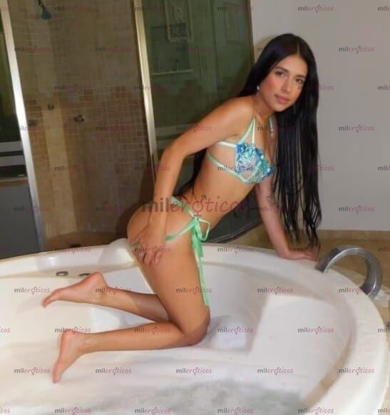 FOTOS DE ESTRECHA Y DE CUERPO DELGADO Y NATURAL TALLA 3 INICIANDO EN AMBIENTE