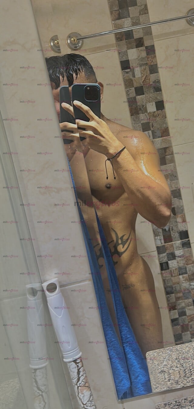 FOTOS DE UNIVERSITARIO, ATRACTIVO Y DE EXCELENTE PRESENCIA. MUY HOT