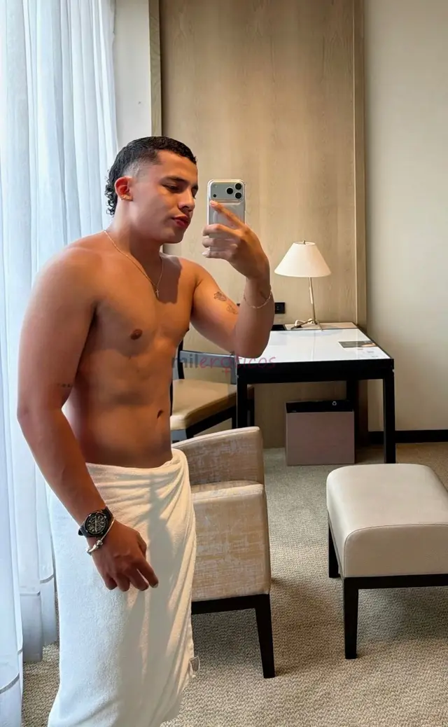 Soy andy colombiano recien llegado a la cuidad de santiago por pocos dia tengo 25 anos soy bastante caliente me va de todo full morboso tengo sitio y...