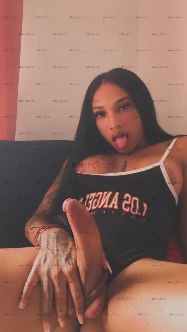 FOTOS DE HOLA ,PARA MÍ ES UN GUSTO, MI NOMBRE ES NAHOMY , UNA MORENA MUY AMABLE SEDUCTORA