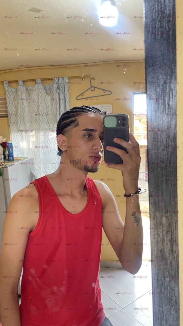 FOTOS DE FLACO TATUADO MORBOSO LECHERO, MUY ARRECHO. VEN CONMIGO MIDE 22CM REPAROLO!