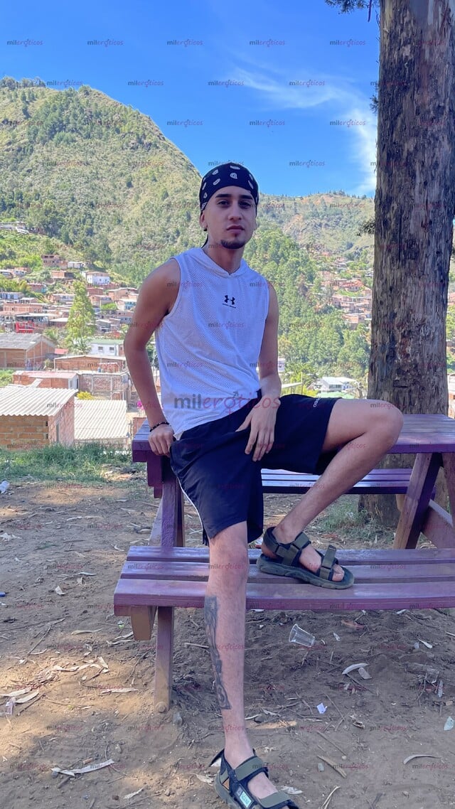 FOTOS DE FLACO TATUADO MORBOSO LECHERO, MUY ARRECHO. VEN CONMIGO MIDE 22CM REPAROLO!