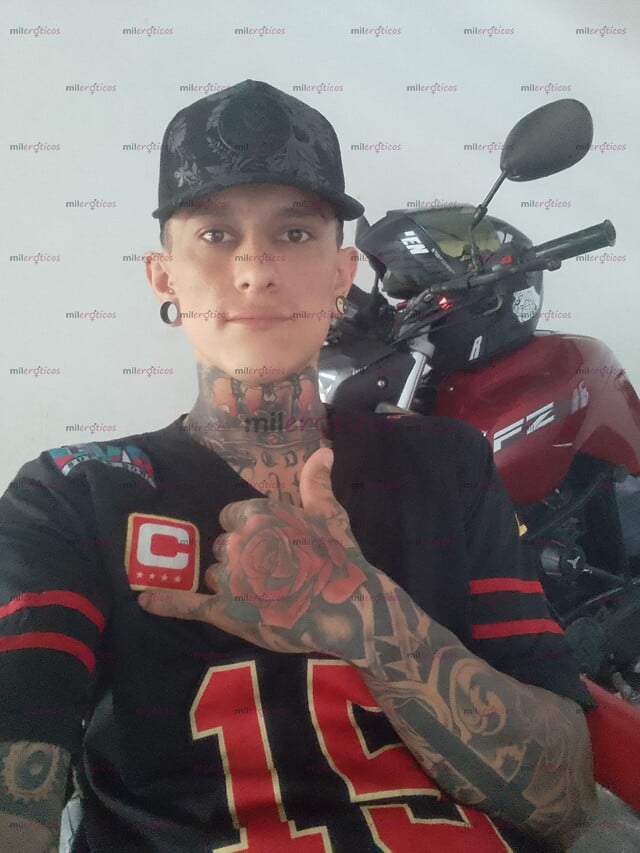 FOTOS DE MUCHO GUSTO ME LLAMO ELIAN TENGO 28 AÑOS MIDO 185
