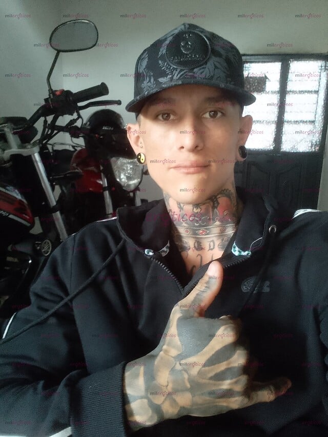 FOTOS DE MUCHO GUSTO ME LLAMO ELIAN TENGO 28 AÑOS MIDO 185