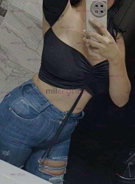 FOTOS DE JOVEN FLACA ALTA TETONA A DOMICILIO DISPUESTA A CUMPLIR TUS FANTASÍAS