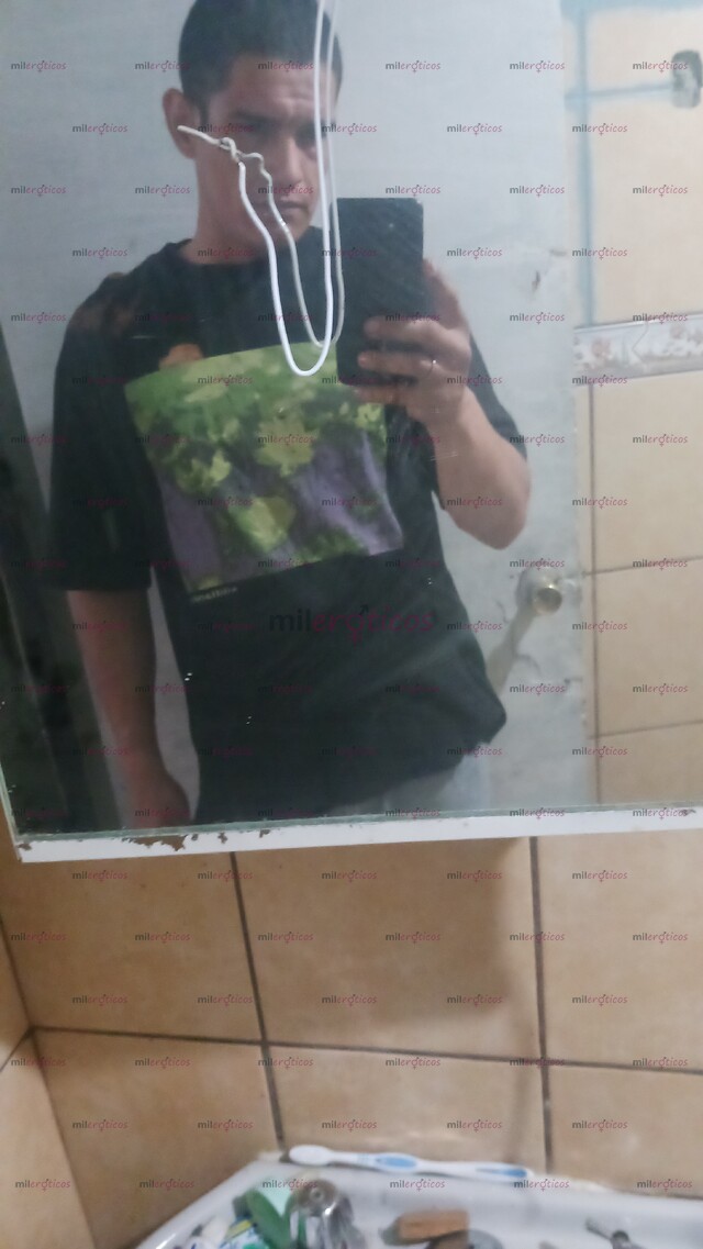 FOTOS DE HOLA ME LLAMO IRAK SOY NUEVO EN ESTO .. ME ENCANTA EL SEXO .
