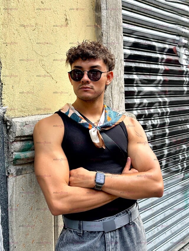 FOTOS DE SEMANA DE PROMOCIÓN, HOMBRE DE GYM, XL Y CULON PARA TI