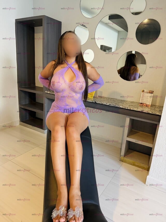 FOTOS DE SOY DIANA , LA ELEGANCIA EN PERSONA , UNA CHICA ACUERPADA Y LINDA , CON LUGAR