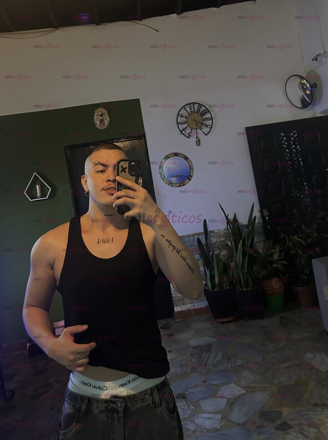 FOTOS DE SEBASTIÁN , MACHO VIP , PINTA MORBOSO , DISPUESTO A COMPLACERTE