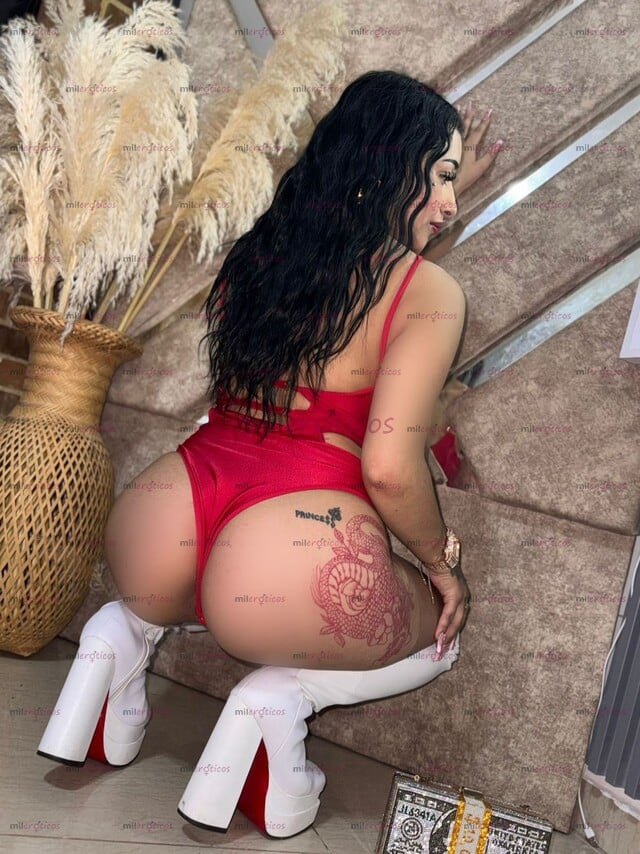 FOTOS DE HOLA AMOR HERMOSA PELINEGRA DE SENOS GRANDES NATURALES CON UN RICO ORAL MOJADO