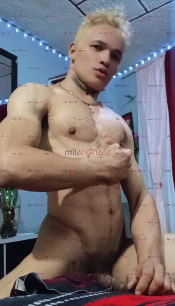 FOTOS DE CHICO SERIO VERSÁTIL ACTIVO COMPLACIENTE SUMISO