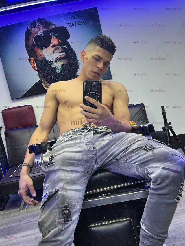 FOTOS DE SENSUAL MORENO PAISA ESCULTURAL GIGOLO A TU DISPOSICION ESCRIBEME MOR