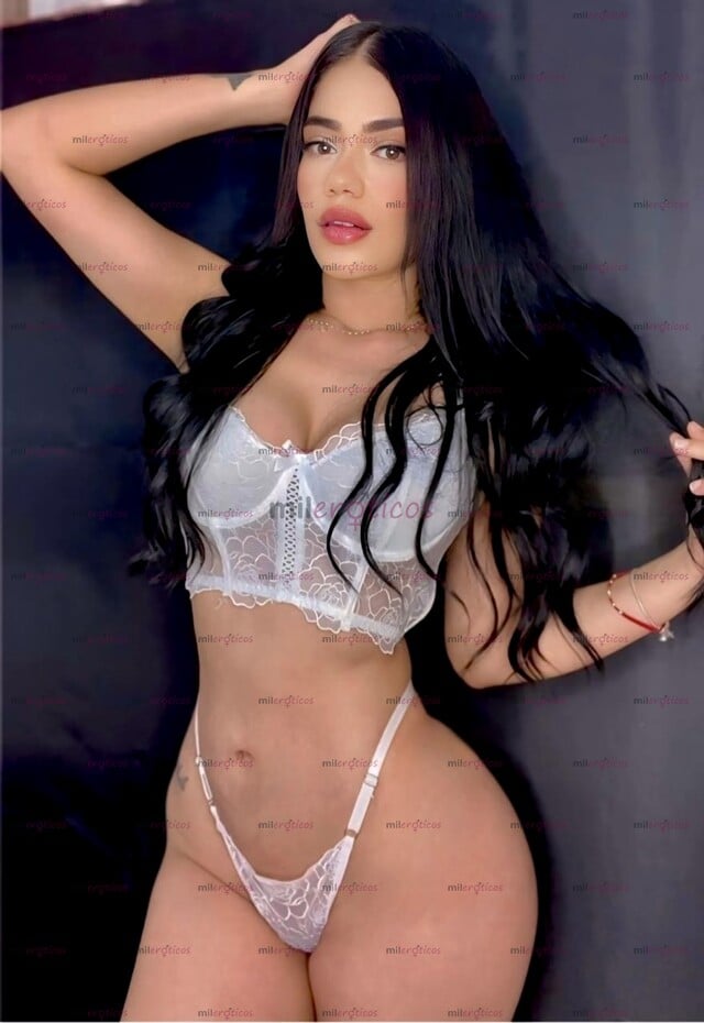 FOTOS DE HOLA MI AMOR SOY NIKOL QUIERO QUE LA PASEMOS SÚPER RICO