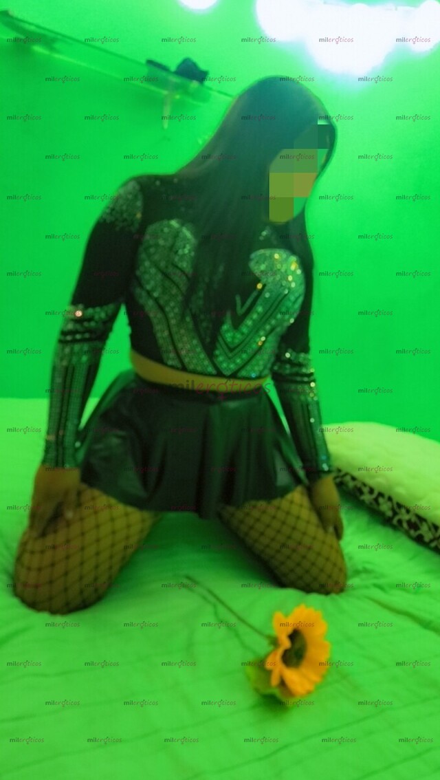 FOTOS DE HAGAMOS CARDIO EN MI CAMA CON ESTA RICURA DE ROCKSTAR