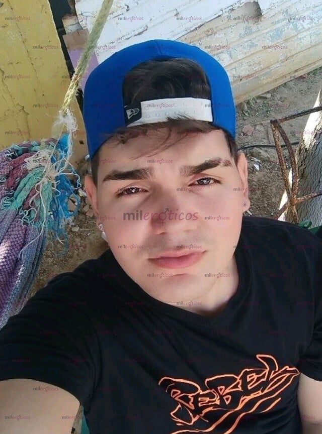 FOTOS DE SOY RAFAEL TENGO 22 CHICO VENEZOLANO EN BOGOTÁ