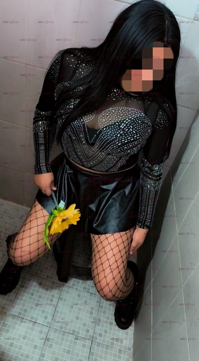 FOTOS DE HAGAMOS CARDIO EN MI CAMA CON ESTA RICURA DE ROCKSTAR