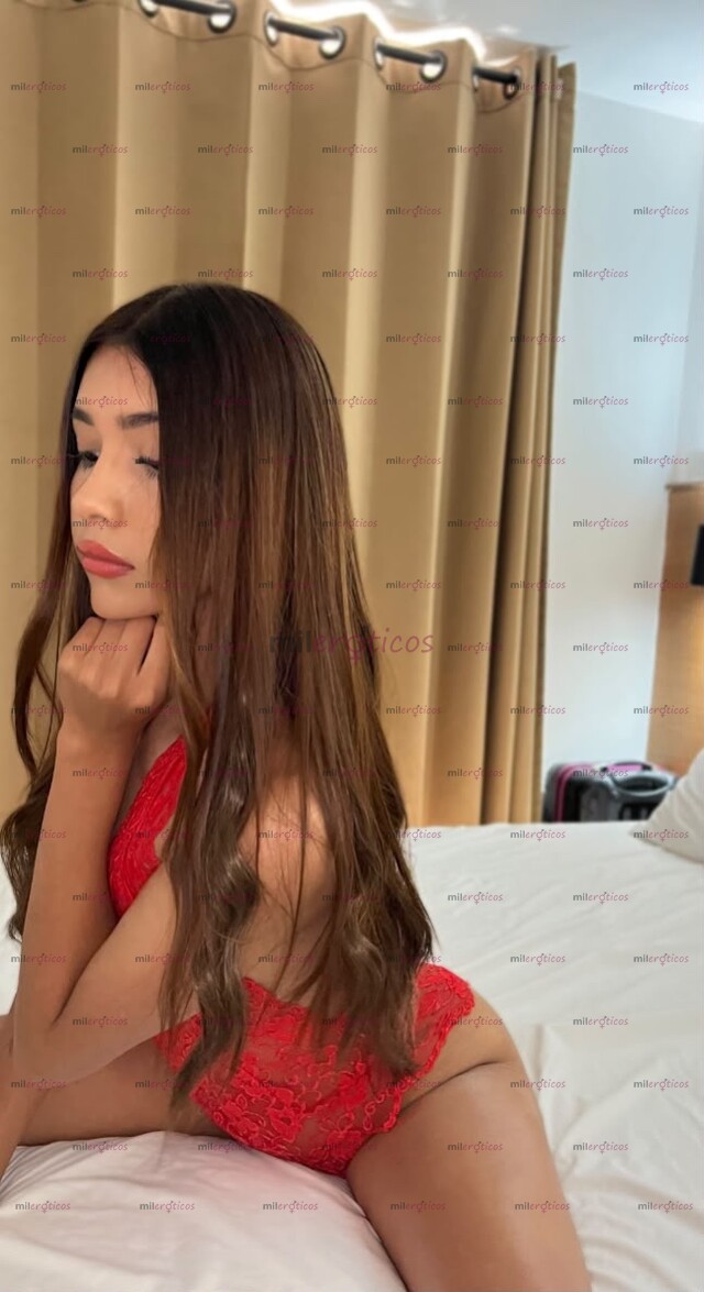 FOTOS DE ODALYS MUÑECA TRANS 18 CON UN CARAMELO LECHOSO Y DELICIOSO PARA SABOREARTELO