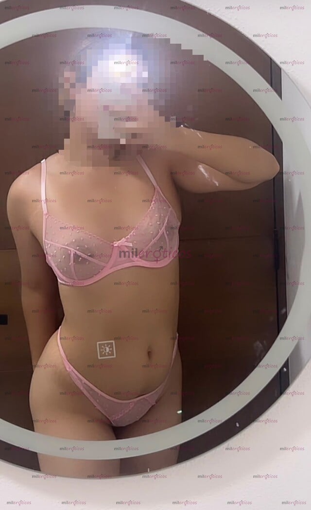 FOTOS DE HOLA ME LLAMO DANNA ESTOY DISPONIBLE PARA TI , TE HARÉ PASAR UN MOMENTO ÚNICO