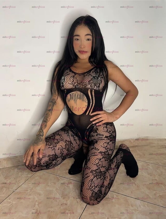 FOTOS DE DELICIOSA TIERNA, CARITA ANGELICAL Y UNA VAGINA MUY CALIENTE Y ESTRECHA