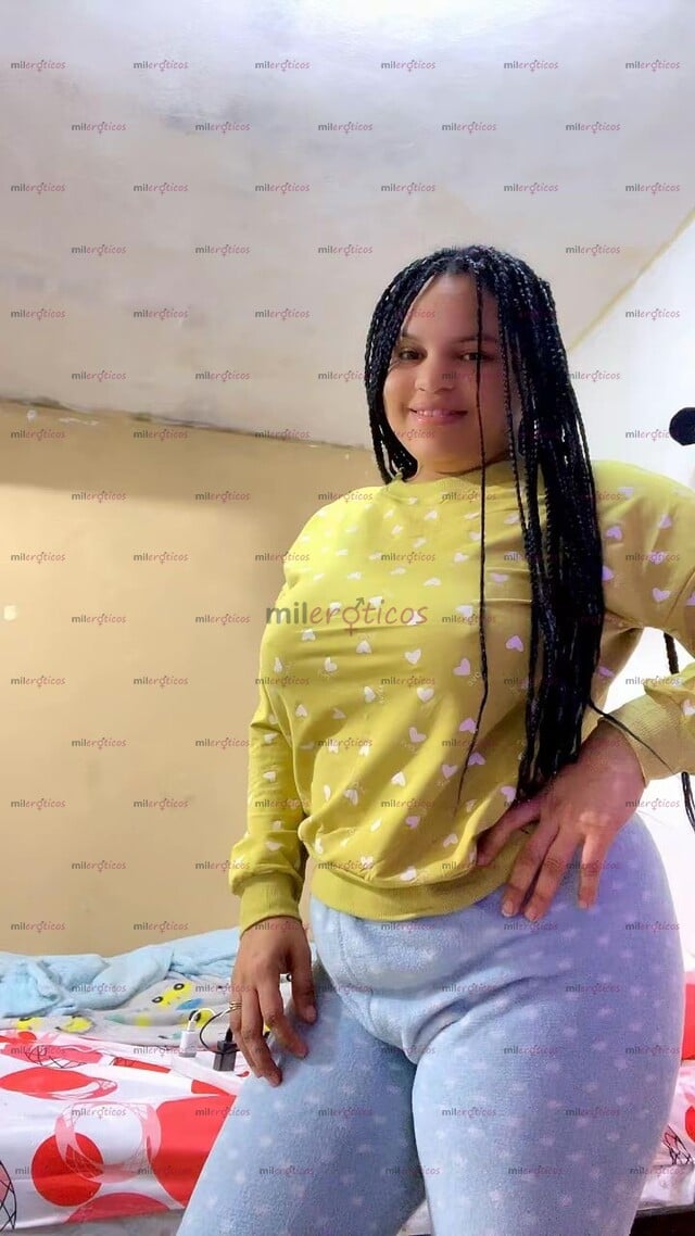 FOTOS DE ADRI, CHICA COLOMBIANA, MUY COMPLACIENTE Y DIVERTIDA