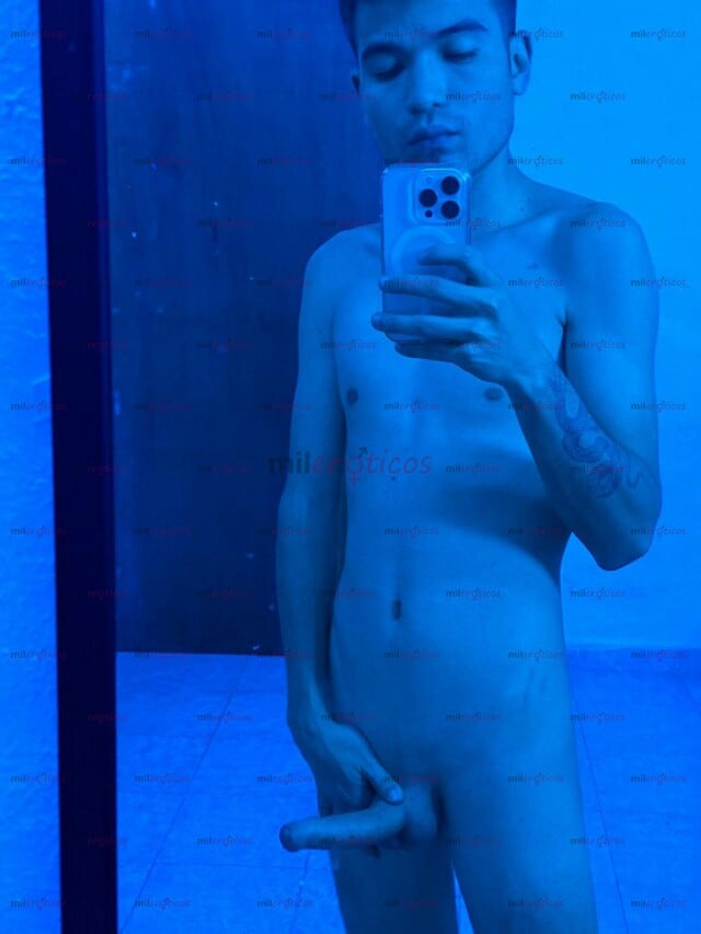 FOTOS DE UNIVERSITARIO CALIENTE LISTO PARA DARTE LECHE