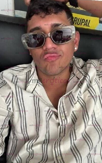 FOTOS DE LLANERO HOT 21 CM GRUESO DE MENTE ABIERTA Y ATIENDO PAREJAS