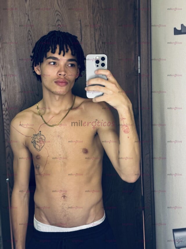 FOTOS DE SOY UN CHICO TWIN VERSÁTIL DISPONIBLE PARA TI CON UNA RICA POLLA